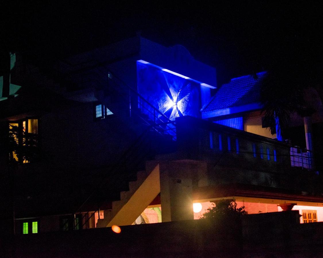 Hostelexp, Varkala - A Beach Town Hostel Exteriör bild